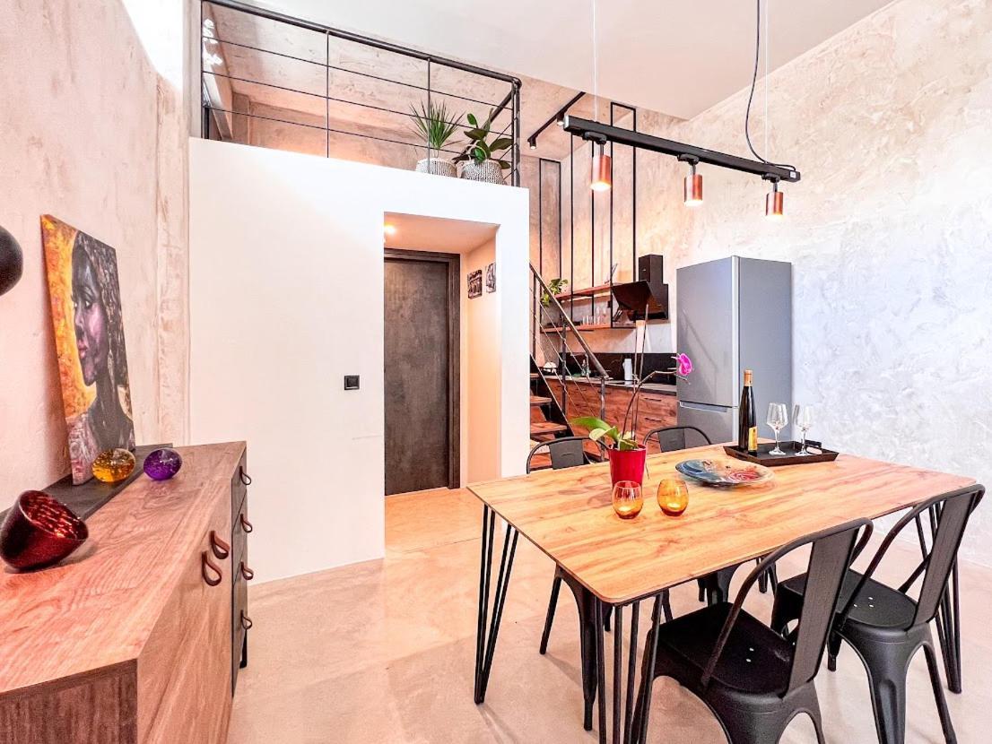 Mini Loft Apartment Kalamáta Eksteriør bilde