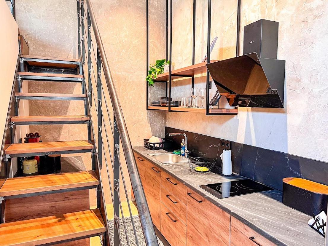 Mini Loft Apartment Kalamáta Eksteriør bilde